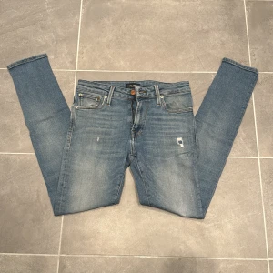 Jack & Jones jeans  - Ett par snygga jeans från Jack & Jones i storlek W29 L30 