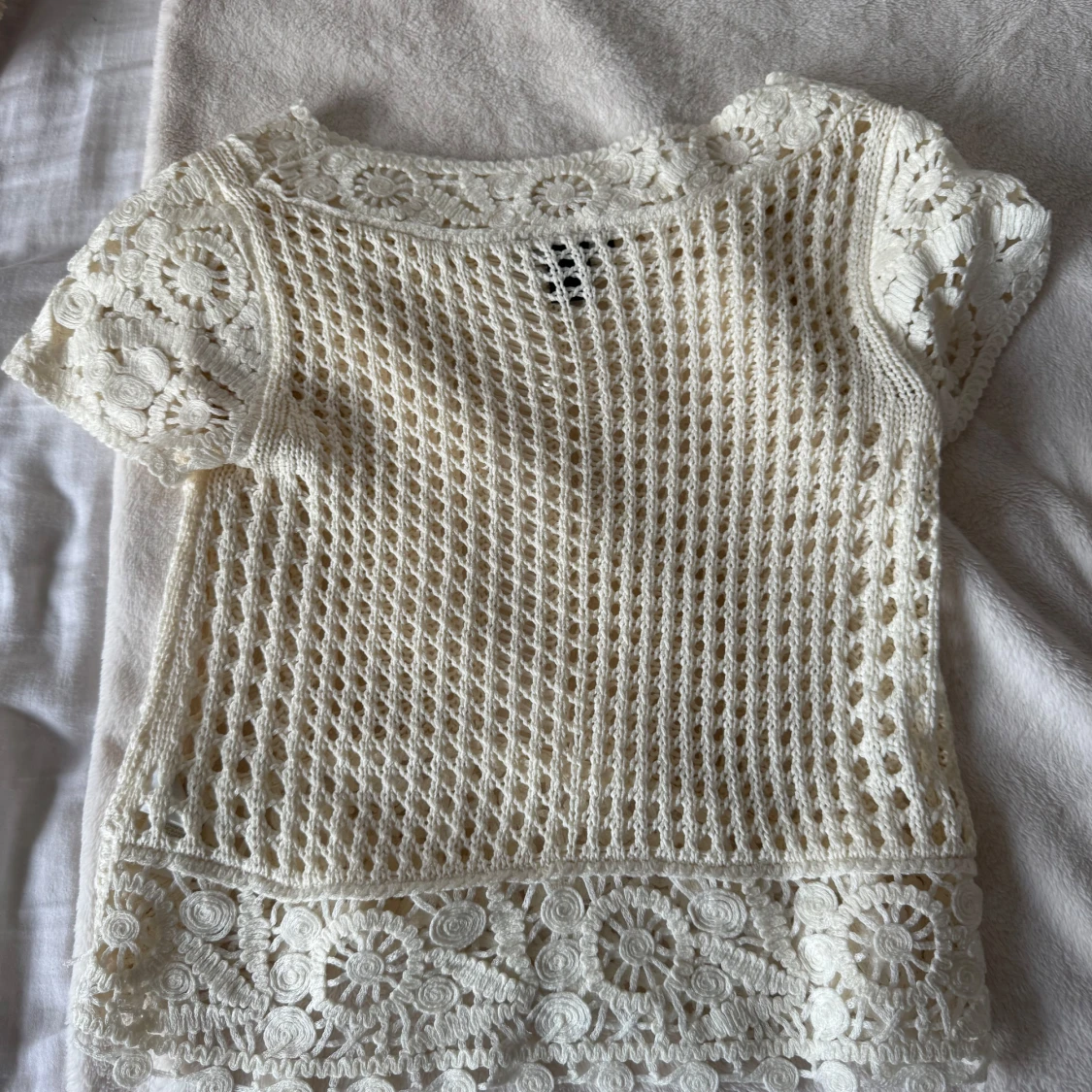 Vit spetsblus från H&M XS