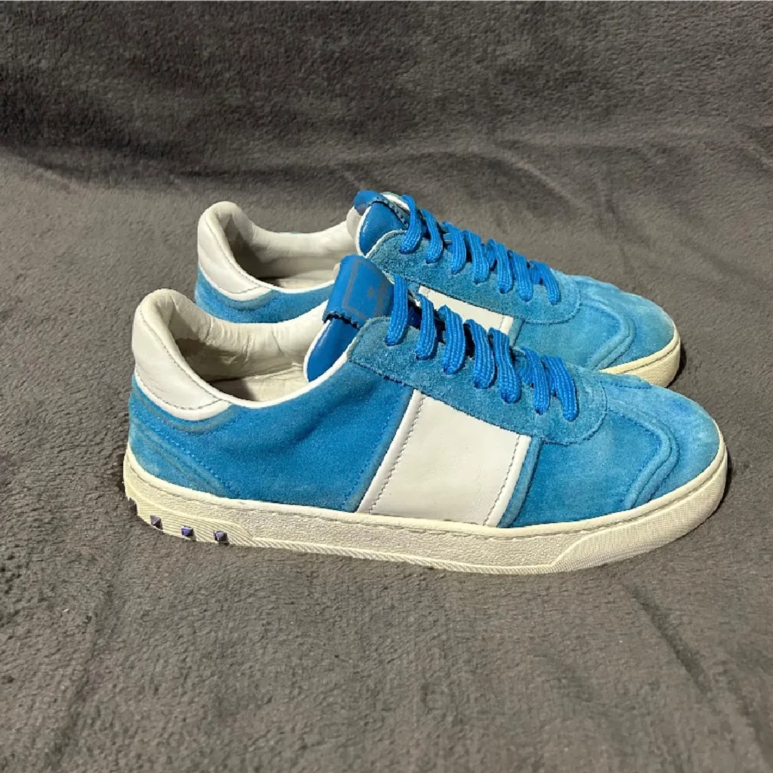 Valentino Garavani blå sneakers mocka - 1