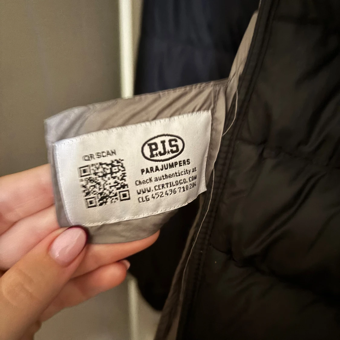 Svart lättviktsdunjacka Parajumpers M - 4