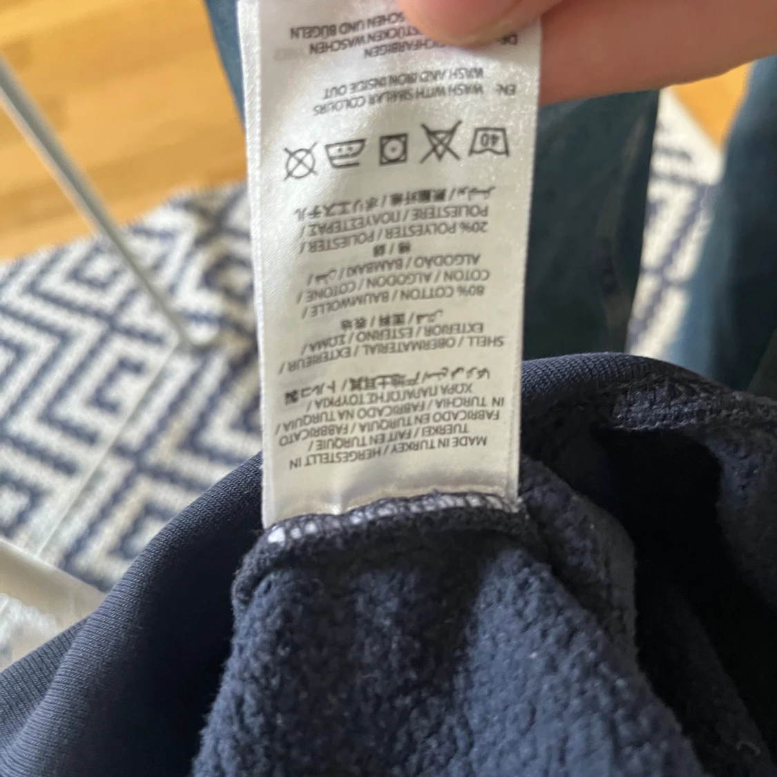 Marinblå hoodie från GANT med logga - 2