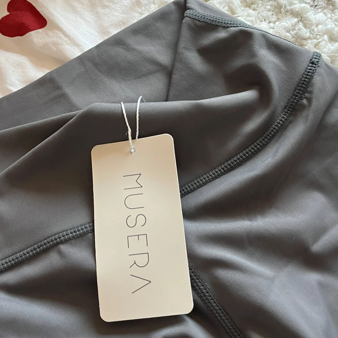 Grå träningsshorts från Musera - 2