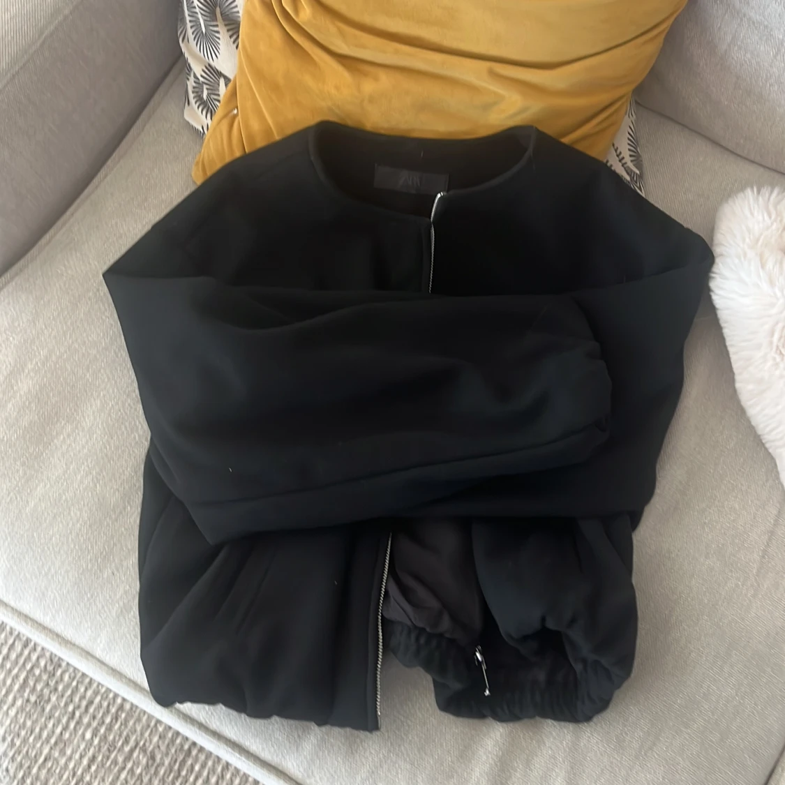 Svart bomberjacka från Zara - 1