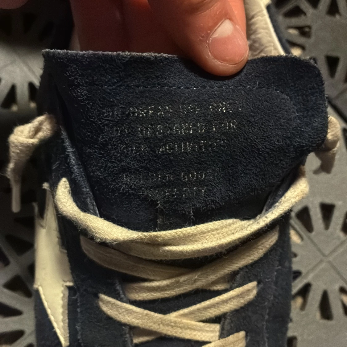 Mörkblå sneakers med vit stjärna - 3