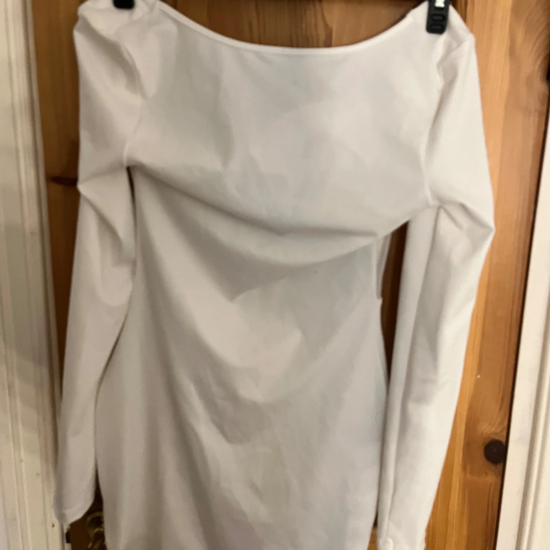 Vit långärmad bustierklänning  - 1