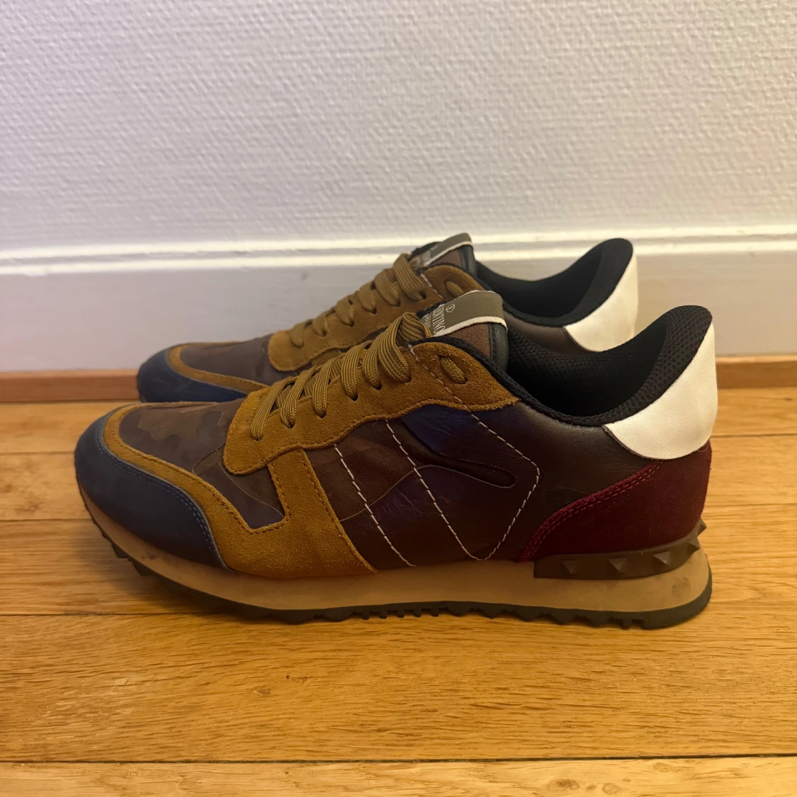 Valentino rockrunners 