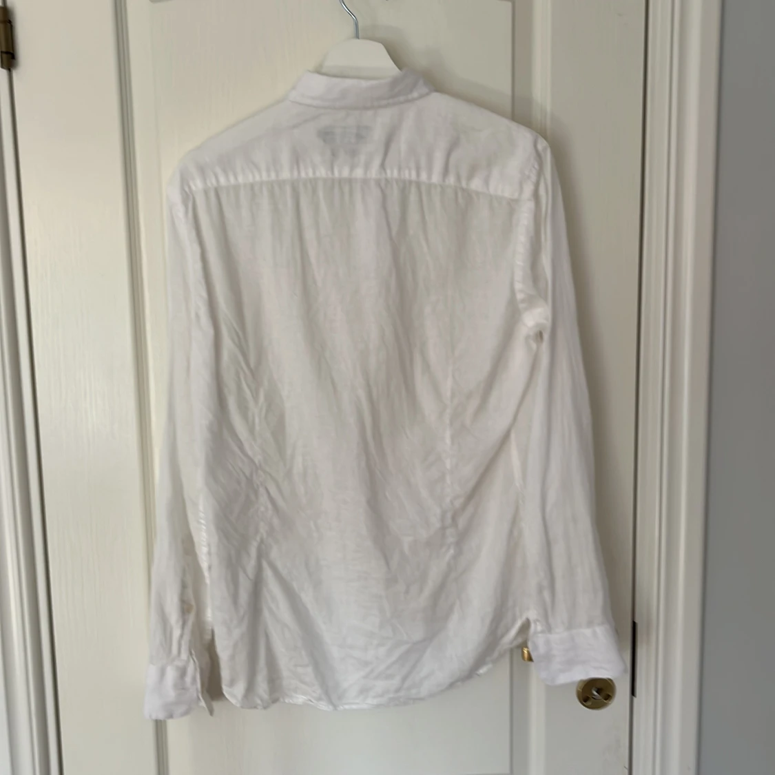 Vit linneskjorta från Riley - 1