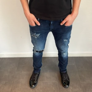 Replay ANBASS jeans  - Replay ANBASS jeans herr| pris:599kr| storlek:W32 L30| skick:9,8/10| Hör av dig vi minsta lilla fundering eller fråga| 