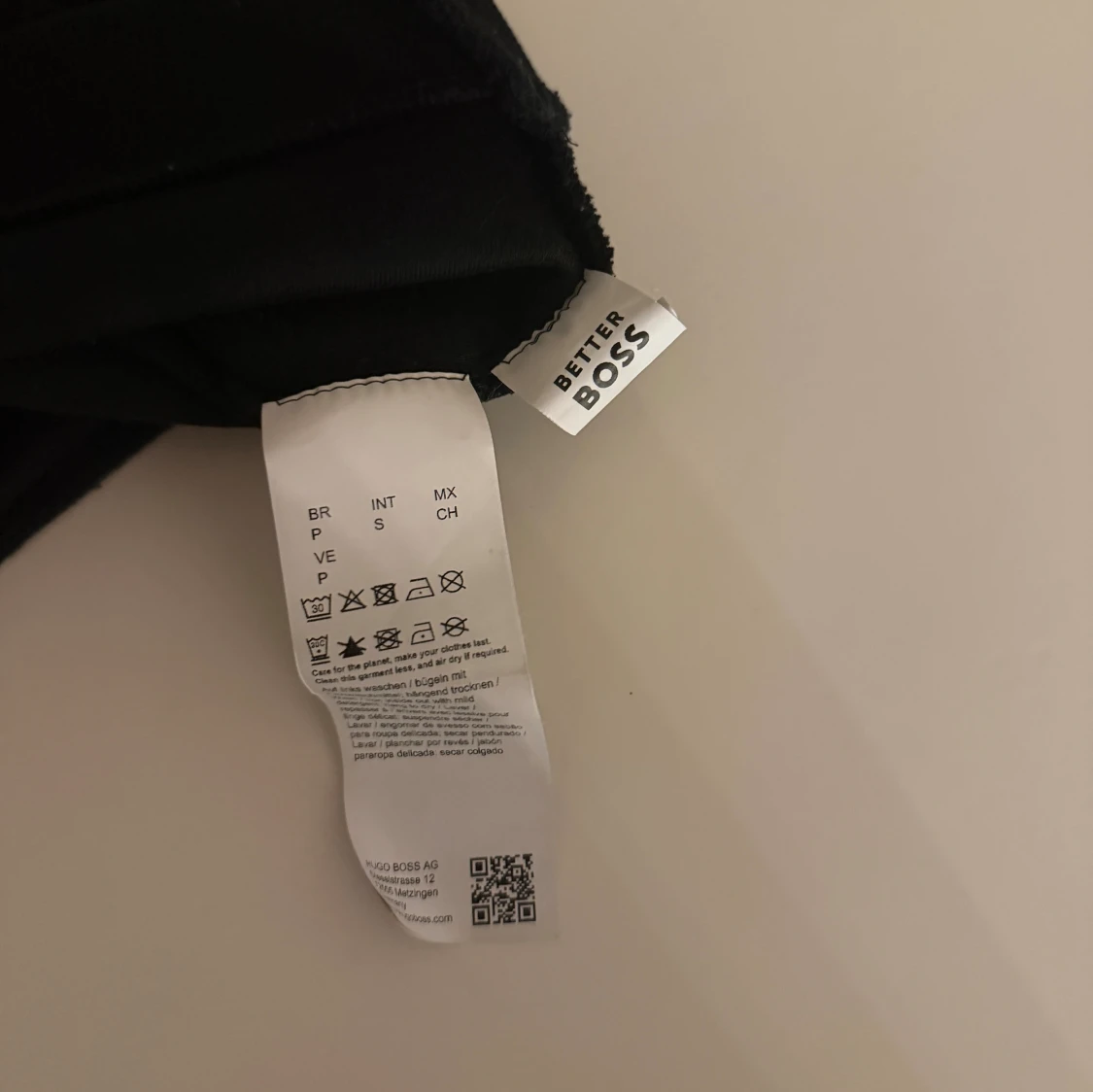 Svart sweatshirt från BOSS - 2