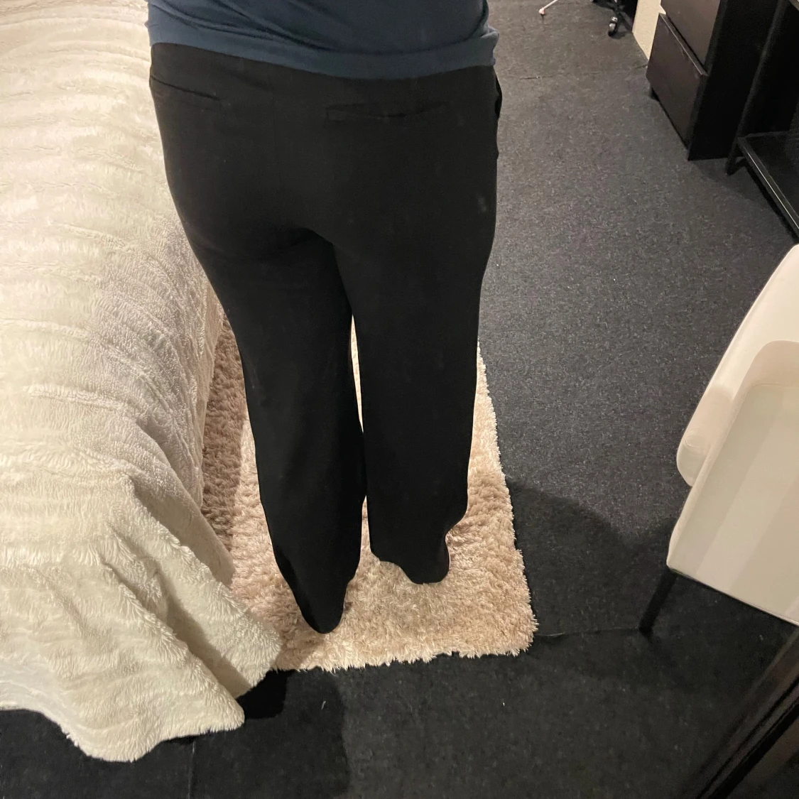 Svarta kostymbyxor med raka ben - 1