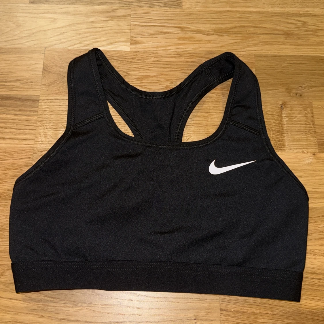 Svart sporttopp från Nike