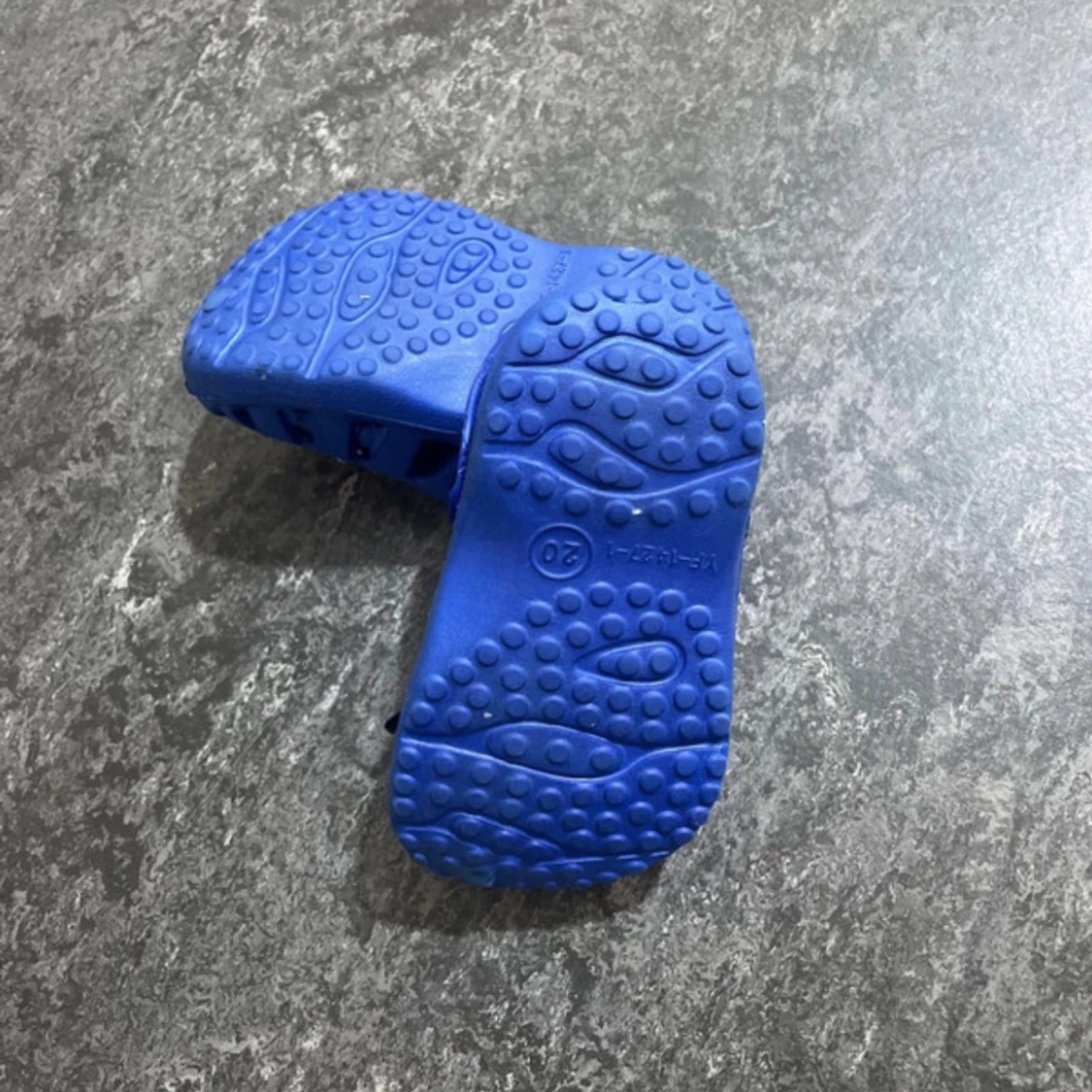 Blå sandaler med astronaut-dekoration - 1