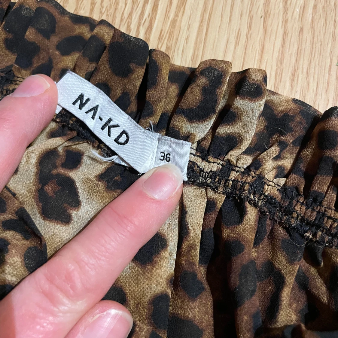 Leopardmönstrad kort tröja  från NA-KD - 2