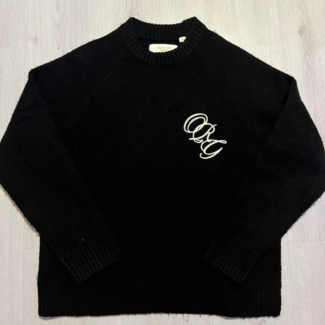 Svart stickad tröja  - 2