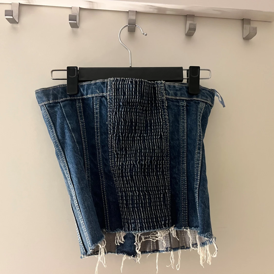 Blå jeanskjol med knappar från Zara - 1