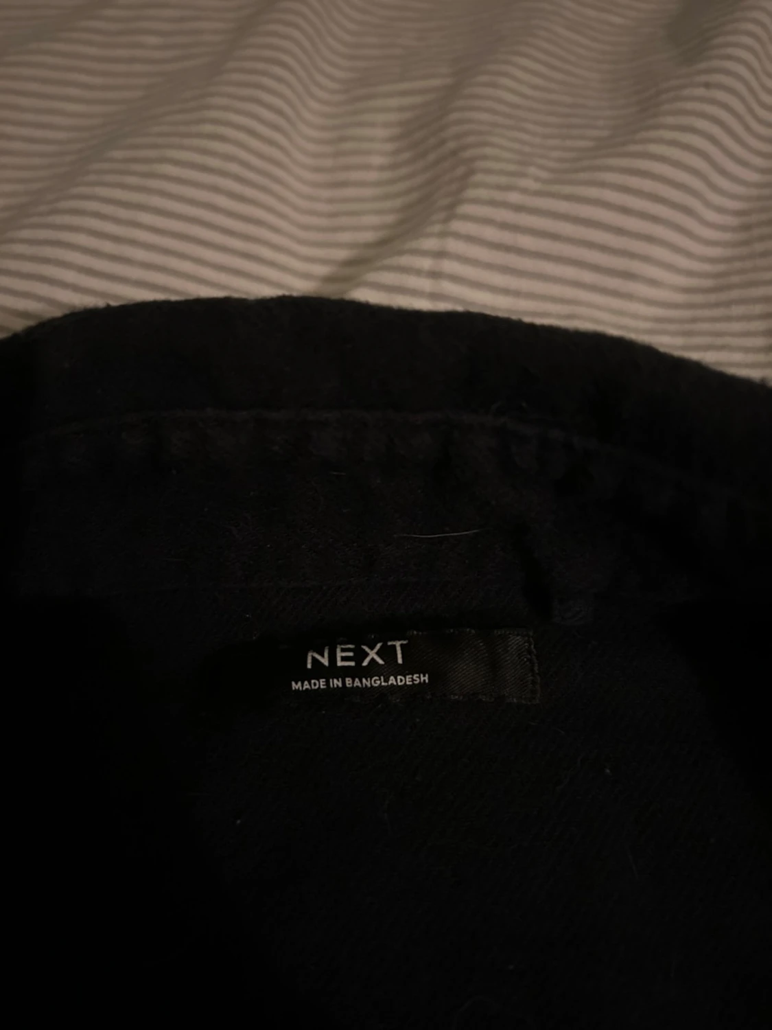 Svart overshirt med knappar - 4