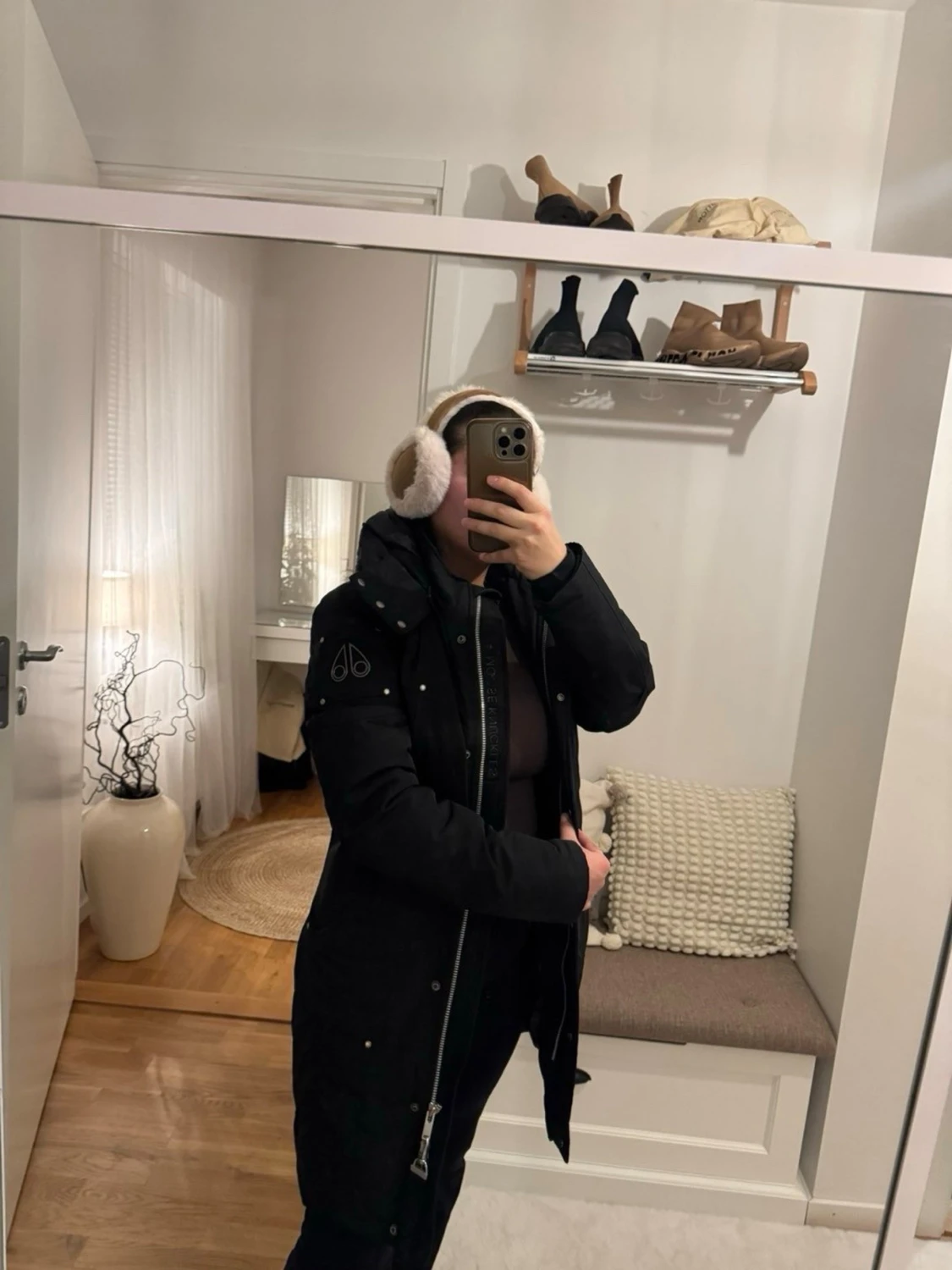 Svart lång dunjacka från Moose Knuckles - 1