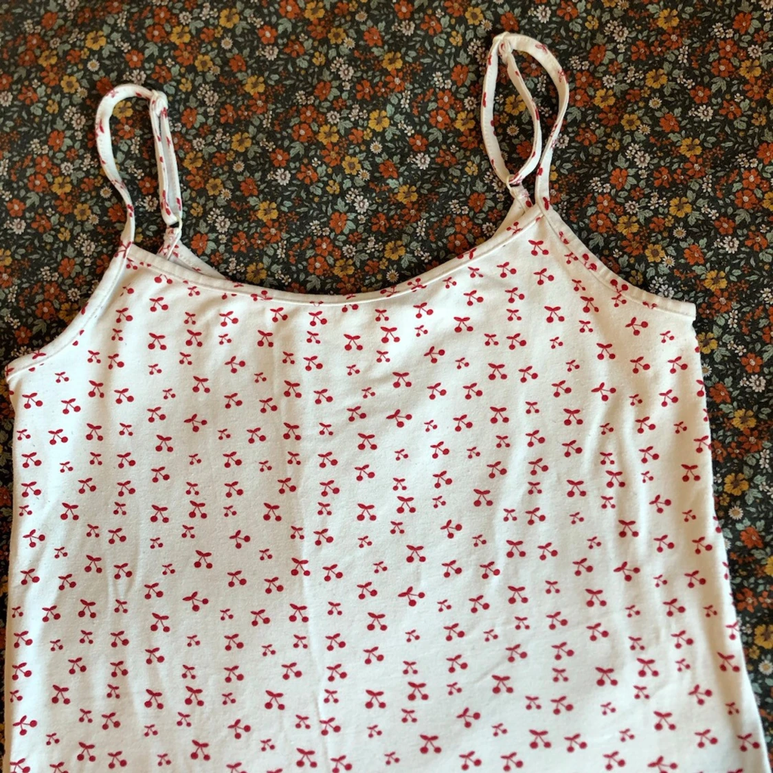 Cherry top/ topp körsbär/ mönstrat linne/ y2k/ 2000s, Esprit - 2