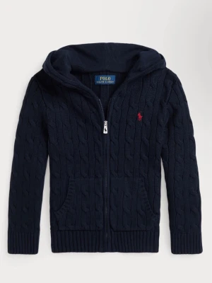 Mörkblå kabelstickad hoodie Polo - Mörkblå kabelstickad hoodie från Polo Ralph Lauren med dragkedja framtill, fickor och röd broderad logga på bröstet. Tröjan har huva och ribbade muddar vid ärmslut och nederkant. Perfekt för en avslappnad och snygg stil.