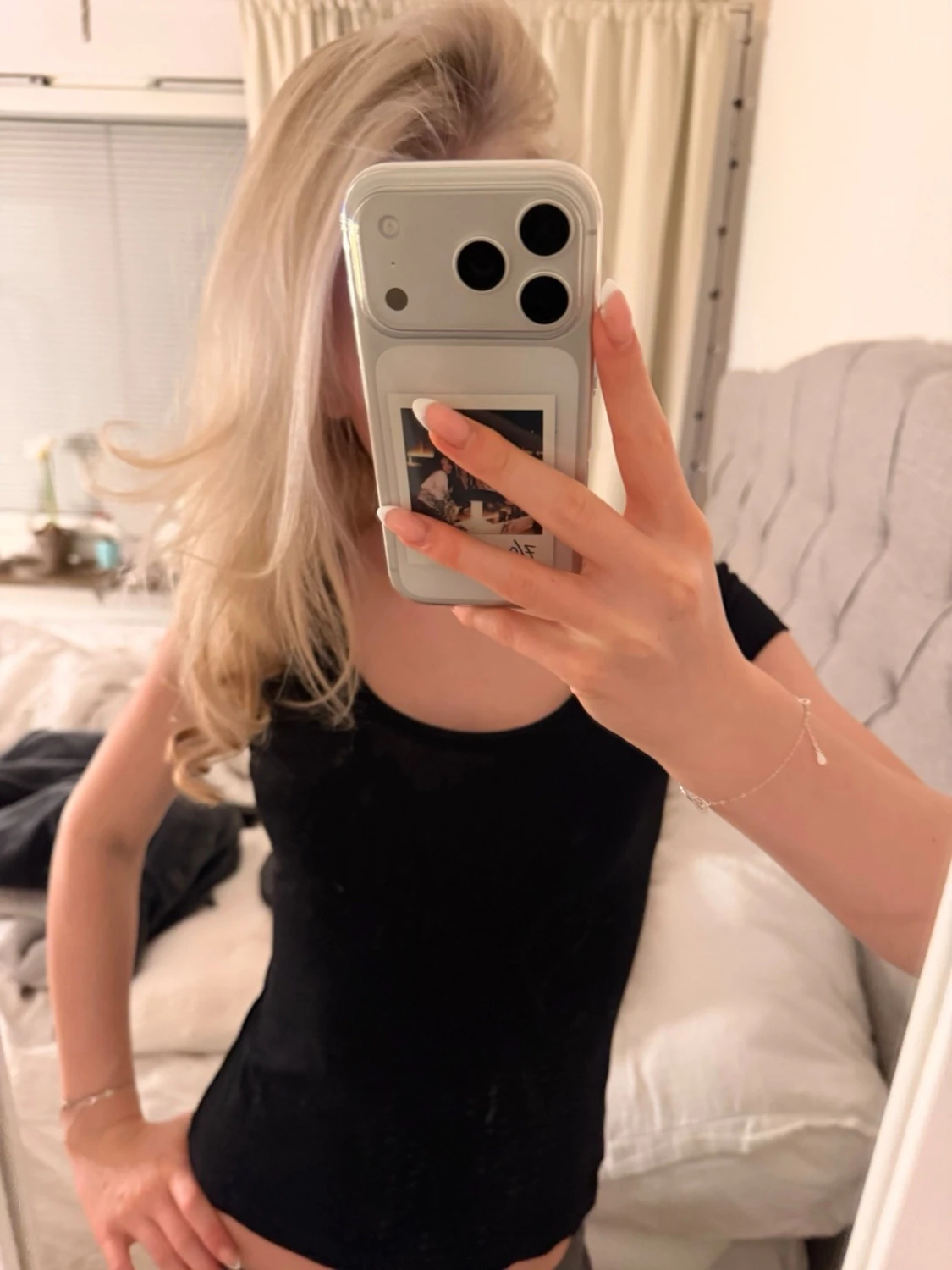 T-shirt med urringning  - 1