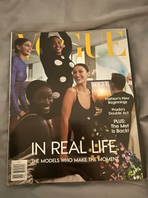 Vogue US September 2021 - Säljer för 200, köper du alla tidningar jag har kan du få dem för 2000 eller 3 för 500<3