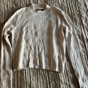 Tröja  - Halvpolo, croppad modell