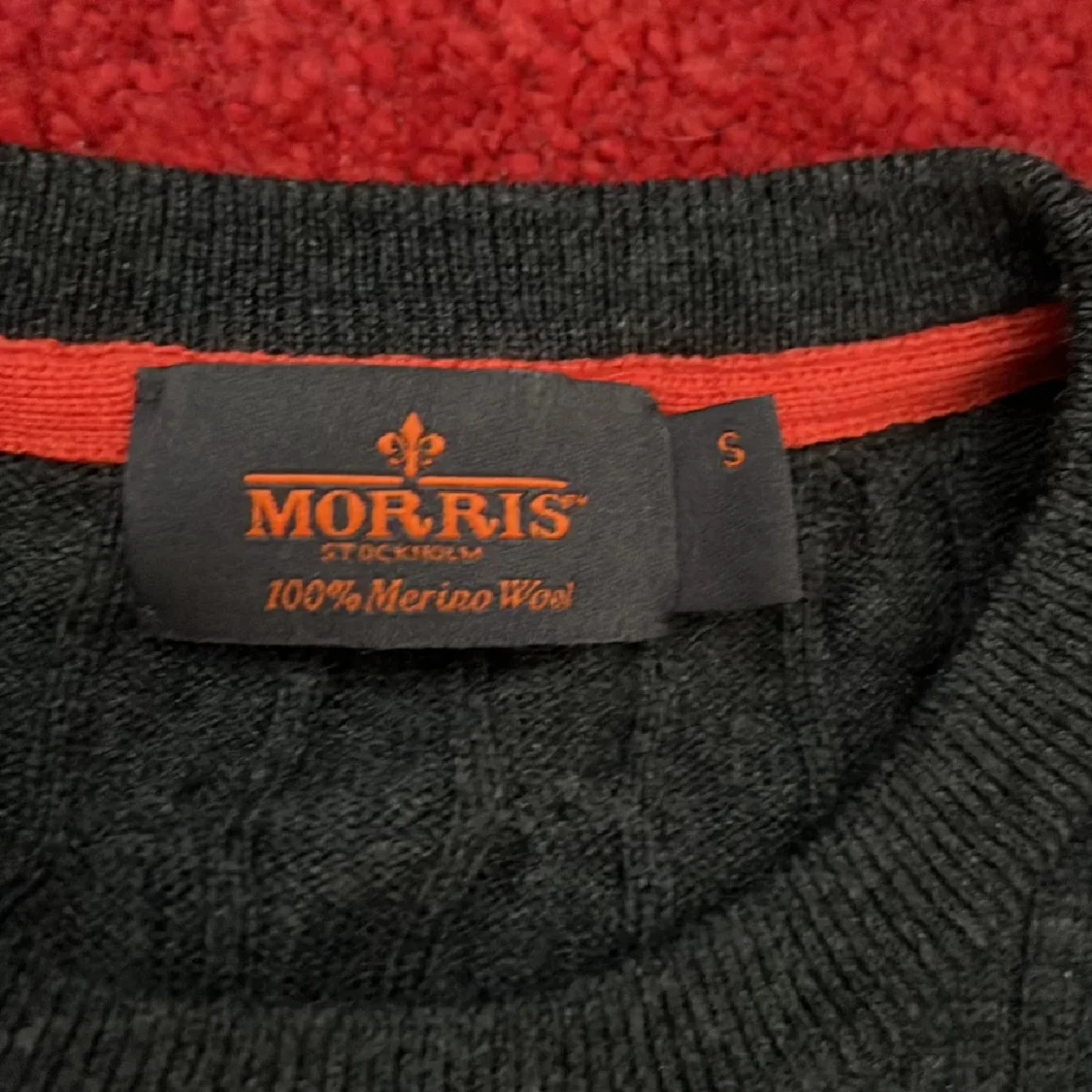 Mörkgrå kabelstickad tröja Morris - 2