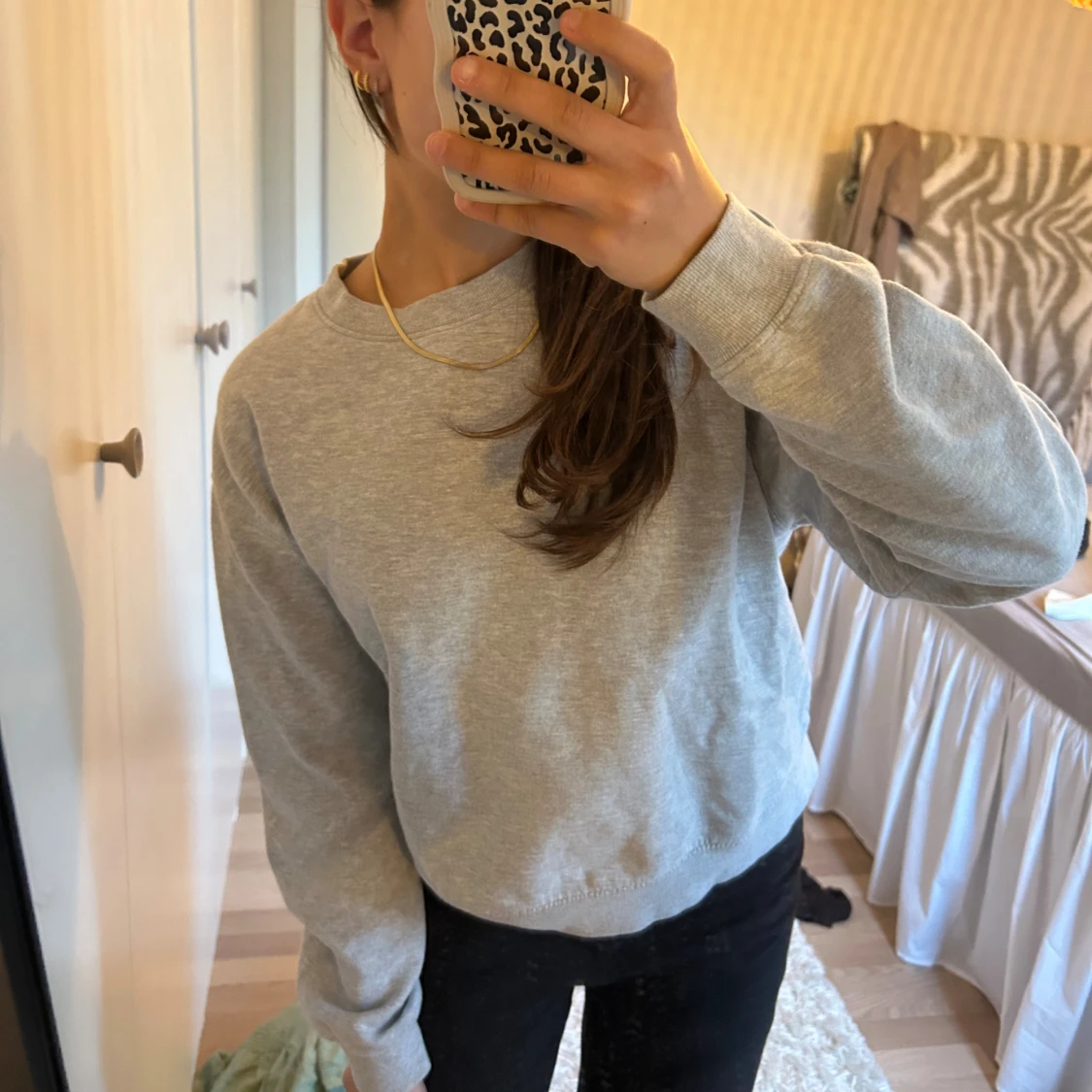 Grå basic sweatshirt