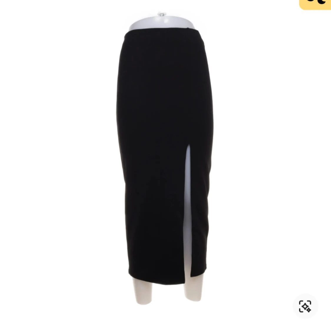 Svart långkjol med slits från Gina Tricot