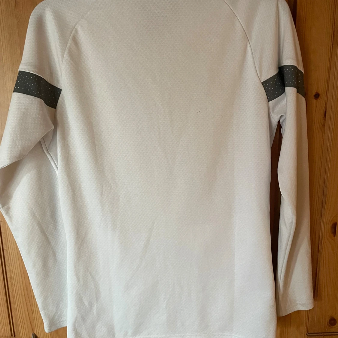 Vit Valencia C.F. ziptröja från Puma - 1