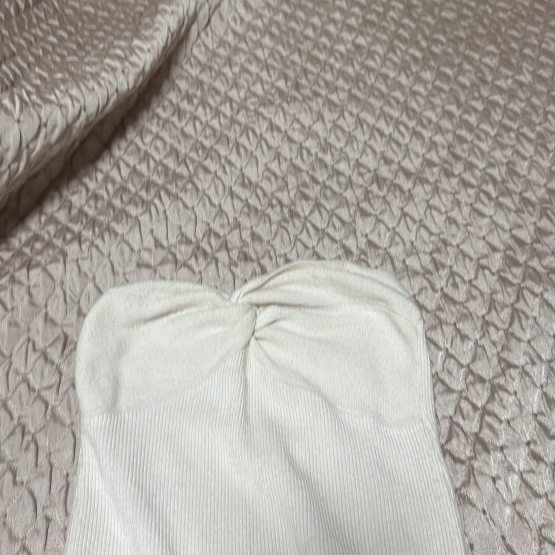 Vit axelbandslös långklänning - 1