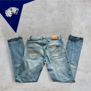 NUDIE GRIM TIM - Ruggit snygga Nudie Grim Tim jeans | Skick: 8/10 | Strl: 30/32 | Modellen är 180 cm | Hör av dig om du undrar någonting!