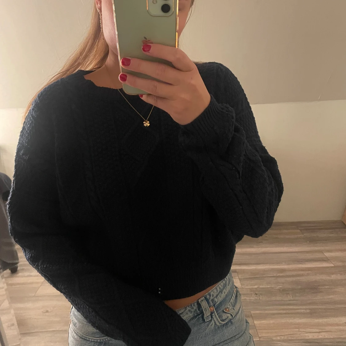 Mörkblå croppad stickad tröja - 1