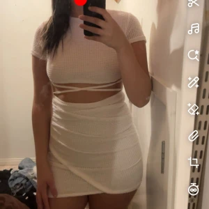 Vit klänning - Klänning 