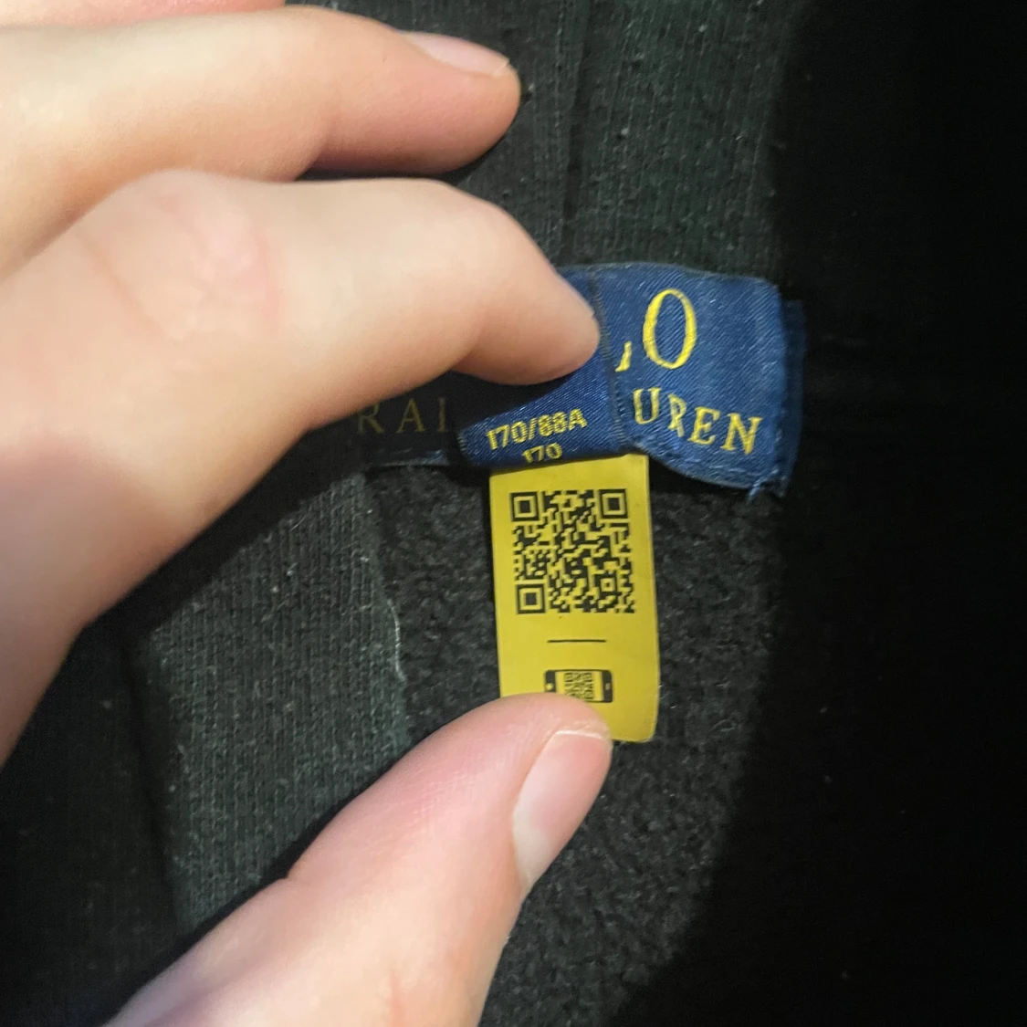 Svart hoodie från Polo Ralph Lauren XL barn - 2