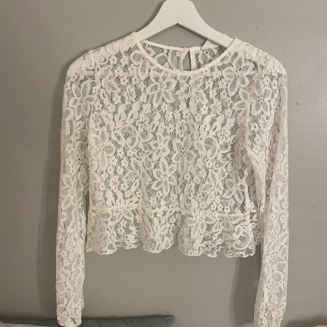 Vit spetsblus från H&M, stl 164