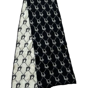 Dior Monogram Halsduk - Snygg halsduk från Dior med svart och vit färg, stickad i mjukt material. 