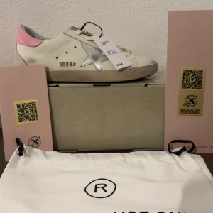 Golden Goose sneakers med silverstjärna - Golden Goose sneakers med vinted artikelverifiering 