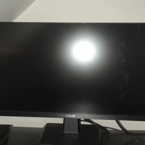 ASUS Gamingskärm  - ASUS Gamingskärm den funkar har inga problem. 