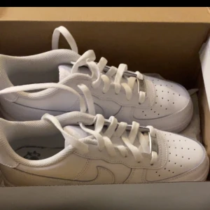 Nike air force 1 shoes skor - Vita skor nike helt nya