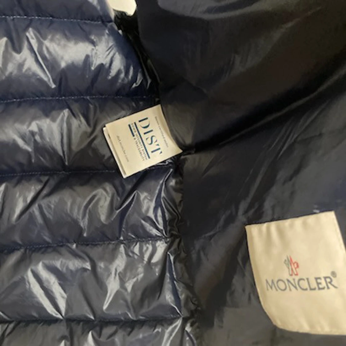 Mörkblå dunväst från Moncler - 3