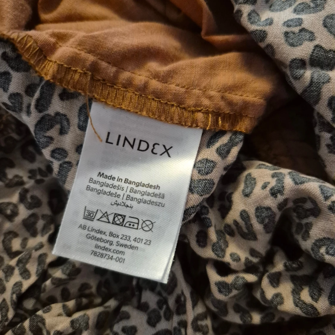 Leopardmönstrade shorts från Lindex - 3