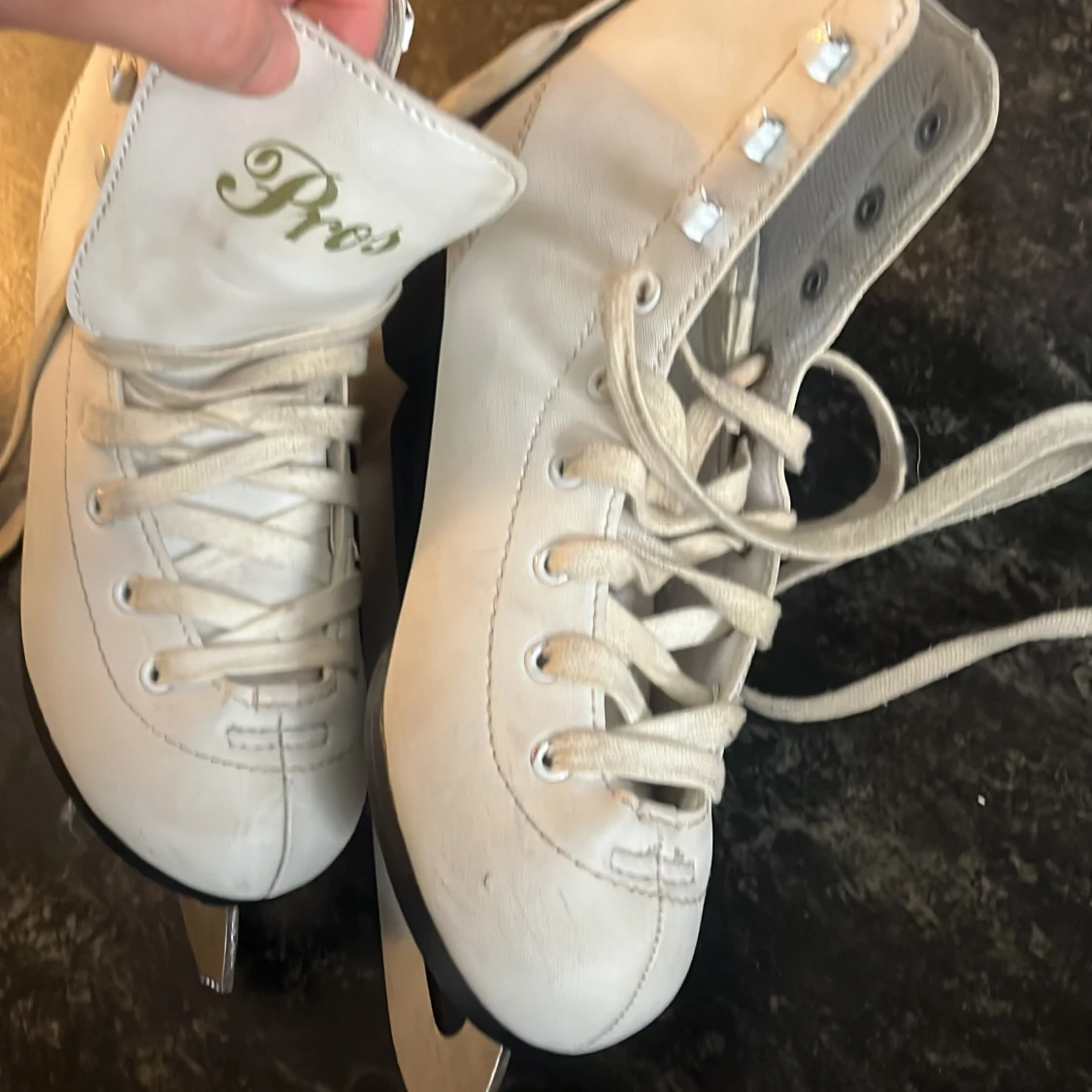 Vita konståkningsskridskor Pros 35-36 - 1