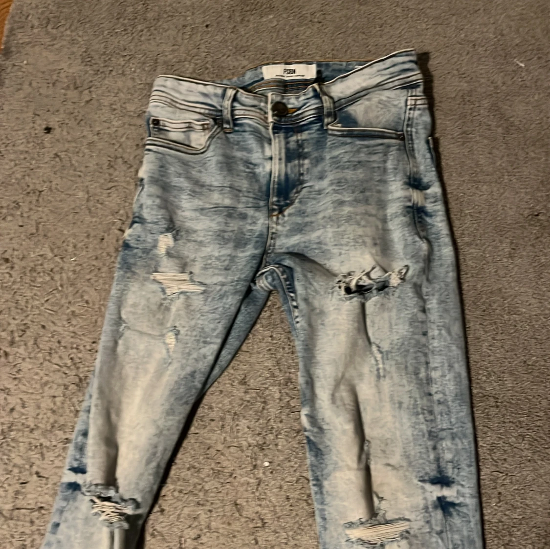 Ljusblå slitna jeans från FSBN - 2