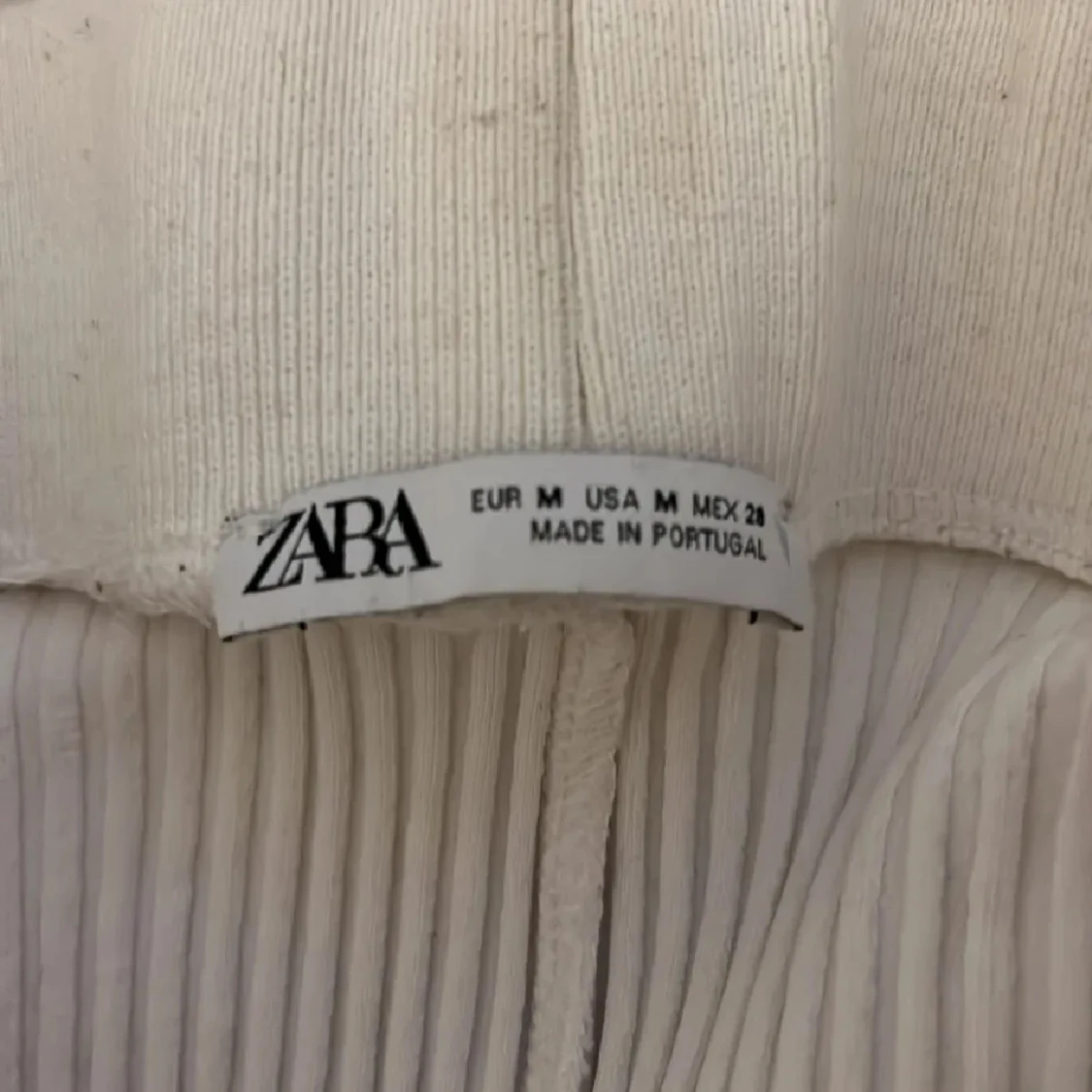 Vit ribbad långkjol från Zara - 1