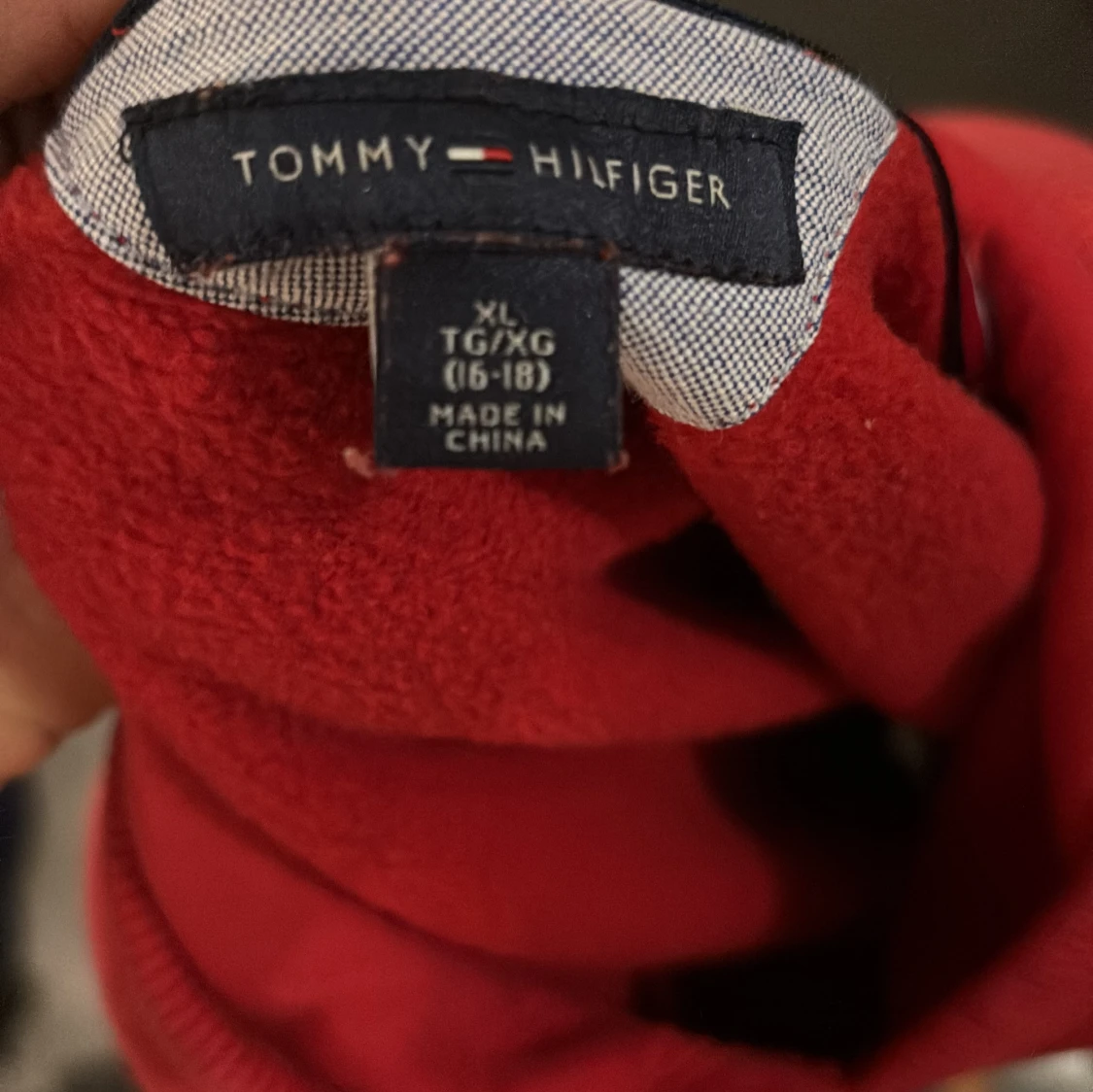 Röd hoodie Tommy Hilfiger XL - 2