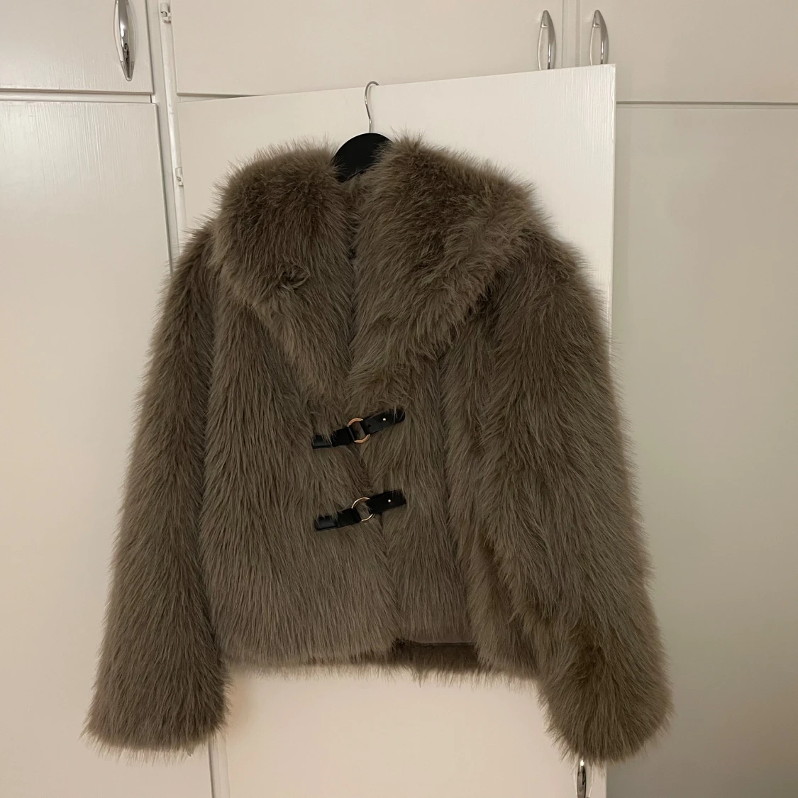 Zara pälsjacka  - 1