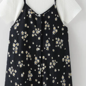 Kläning från zara - En två delad t shirts och kläninc från zara stl 152