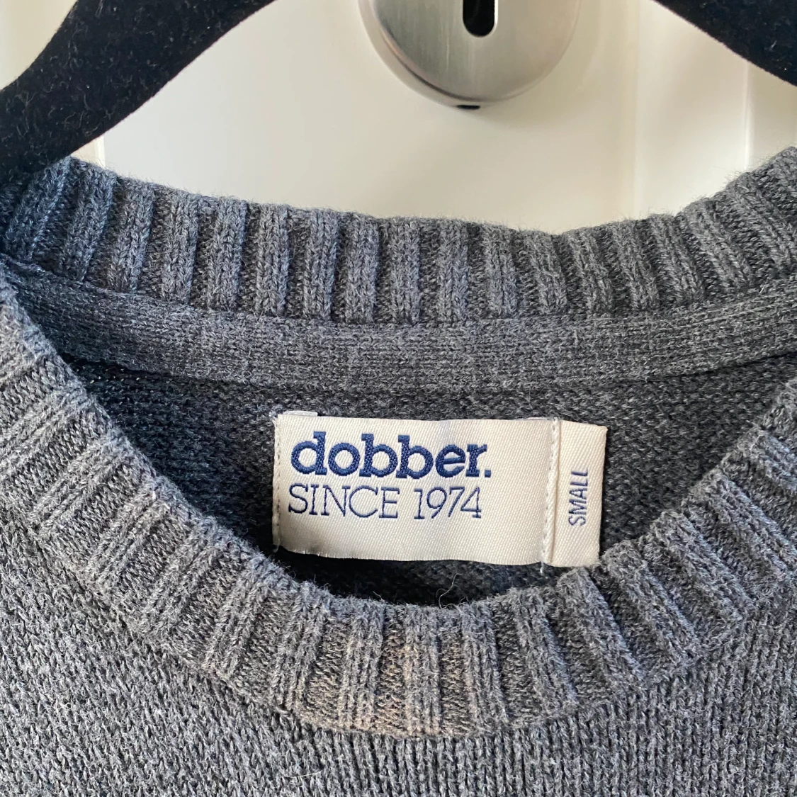 Grå stickad tröja - 90