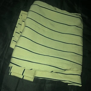 Beige randiga kostym byxa  - Väldig snygg passar perfekt med en svart blus